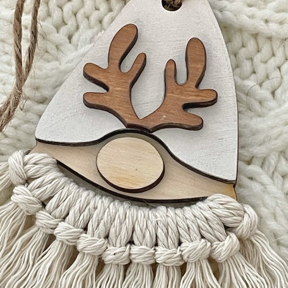 Set of four Macrame Gnome wood Ornaments - Picture 4 of 13